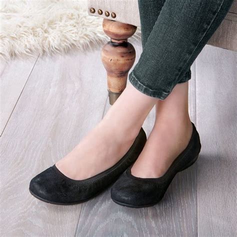 5 Graceful Flats With Arch Support (Yes, it's true!)