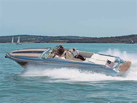 Chris-Craft Corsair 34 – Powerboat & RIB Magazine