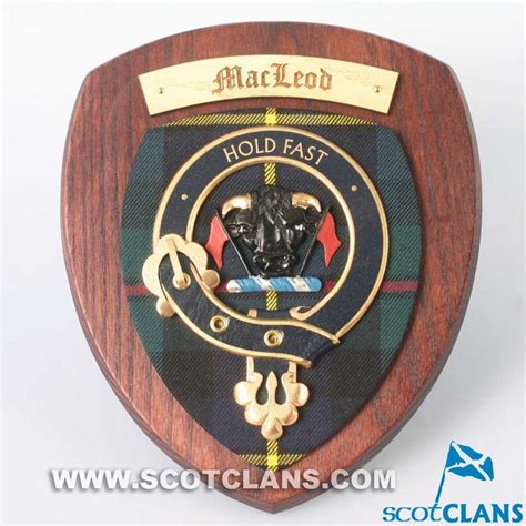 MacLeod Clan Crest Plaque | Scottish gifts, Scottish clans, Clan macleod