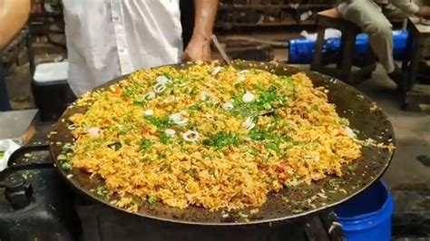 Mumbai Famous Egg Fried Rice || Churchgate Street Food || Indian Street ...