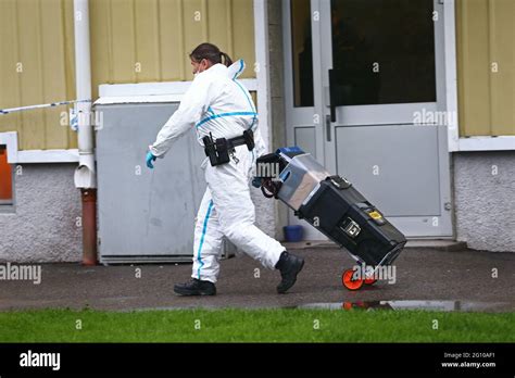 Police forensics officers at a crime scene Stock Photo - Alamy