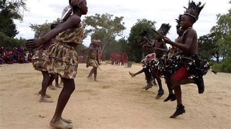 Traditional Dance. Muzokomba Primary School, Zimbabwe | Traditional ...