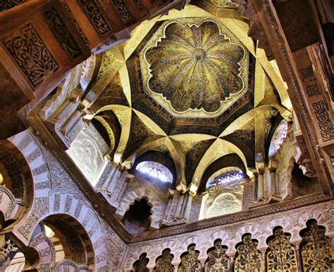 10 Curiosidades Historia de la MEZQUITA de Córdoba | Guías Viajar