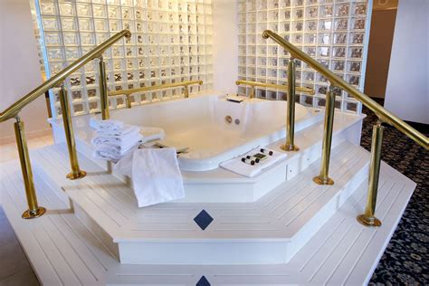 23 BEST Atlantic City Hotels with Jacuzzi in room ️ 2024