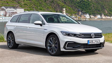 VW Passat GTE – How good is the new plug-in hybrid? | quickcareview.com ...