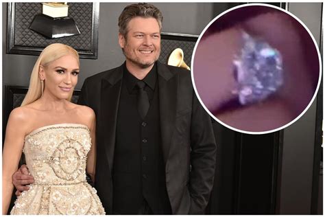 See Gwen Stefani's engagement ring from Blake Shelton up close