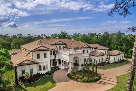 This Woodlands Home Is Fit for a King | Houstonia Magazine