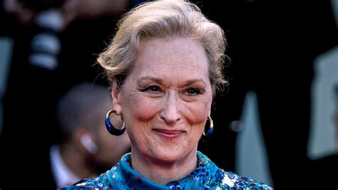 Meryl Streep Just Brought Back the '90s Barrette Ponytail — See Photo ...