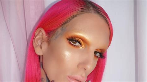 Jeffree Star Feuds With YouTuber Over "Corpse" Comments | Teen Vogue