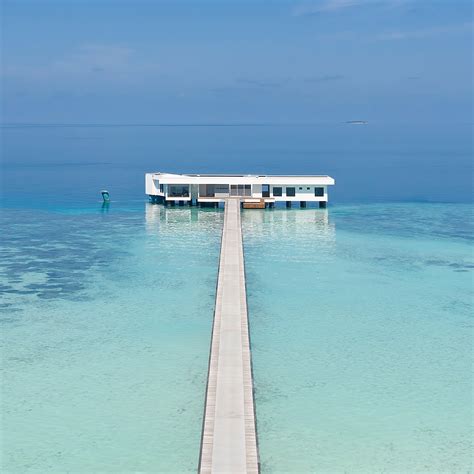 The World S First Underwater Hotel Villa Opens In Maldives ...