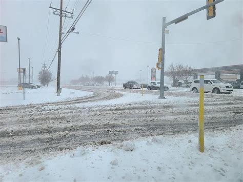 Check Out These Photos From The Snow Storm Today In Amarillo