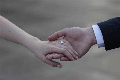 National Survey Overwhelmingly Reveals Holding Hands Makes ...