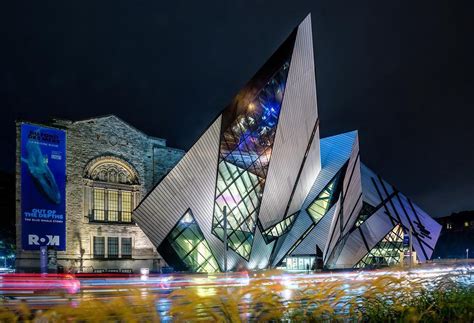 Unpacking 263,000 visitor photos at the Royal Ontario Museum - Museum-iD