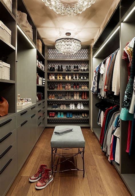 Cool walk-in closet ideas you should have in your home