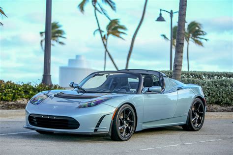 2011 Tesla Roadster | Uncrate