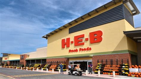 HEB opens second location to public at 6 a.m. tomorrow