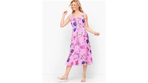 20 Best Sundresses for Women Over 50 in 2021 - Woman's World