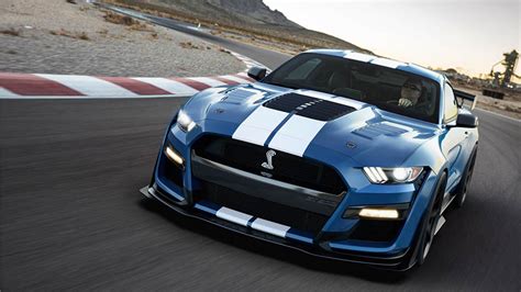 Watch a Shelby GT500 Beat a Tesla Model S Plaid in a Drag Race