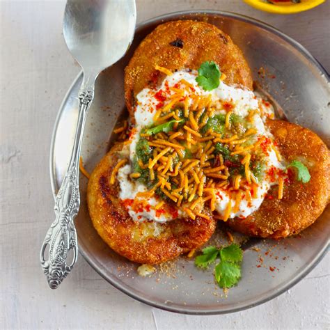 Aloo Tikki Chaat Recipe (Delhi Style) - Fun FOOD Frolic