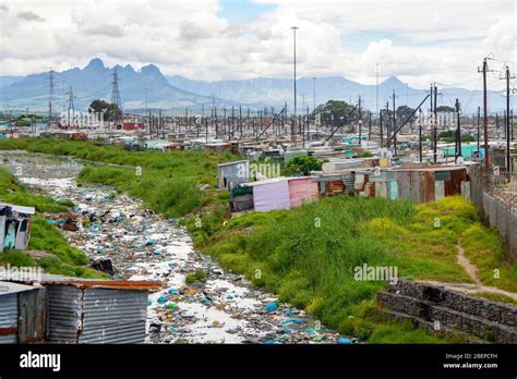 Khayelitsha slum hi-res stock photography and images - Alamy