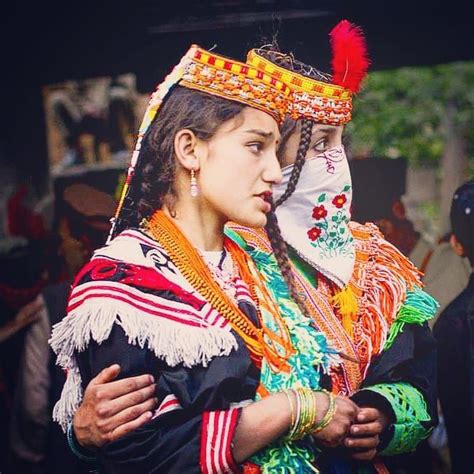 The mysterious Kalash of the Chitral Valley. The most beautiful people ...