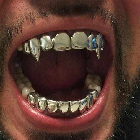 Pin by Rodrigo Mogiz on HORROR | Grillz, Grillz teeth, Grills teeth