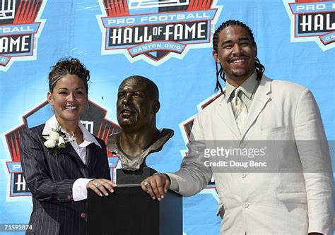 Reggie White Wife Photos and Premium High Res Pictures - Getty Images