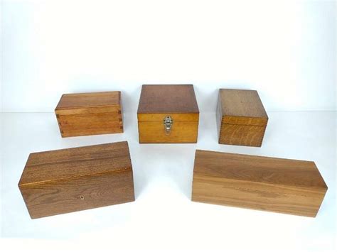 5 Wood Boxes Incl Globe