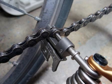 Fixing a Bike Chain - I Love Bicycling