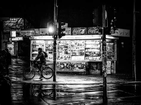 Life After Dark: Helpful Tips for Street Photography at Night | Light ...