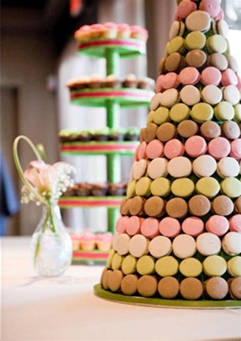 macaroon towers | Wedding macarons, Macaron tower, Wedding cake bar