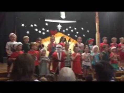 Santa Wear Your Shorts Kincumber Public School concert 2016 - YouTube