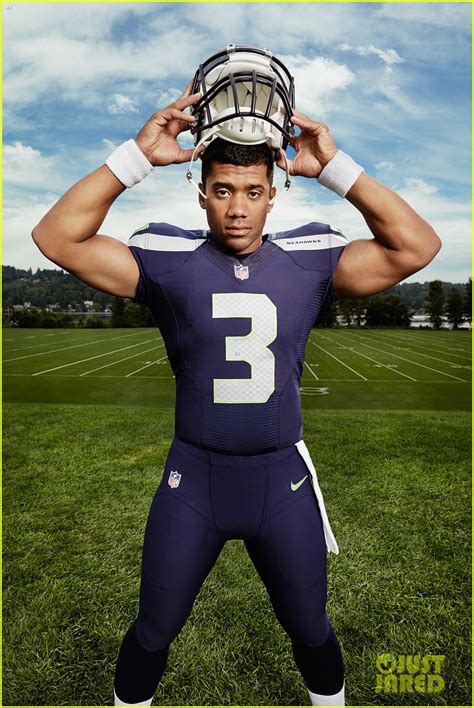 Photo: russell wilson hot photos seahawks quarterback shirtless 01 ...