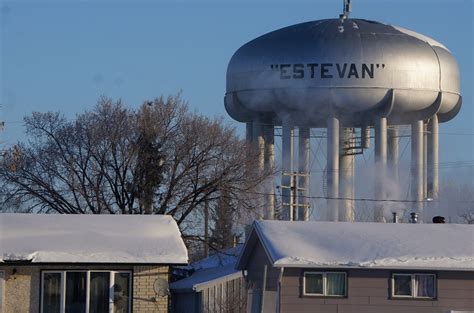 Estevan population drops, Saskatchewan's rises: census ...