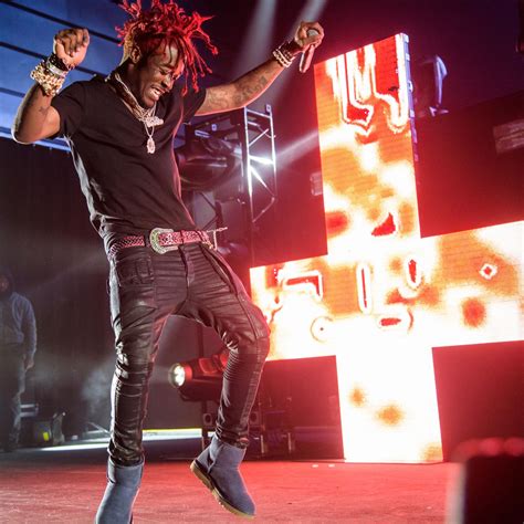 Lil Uzi Vert spills his guts in front of an audience of 6,000 teenage ...