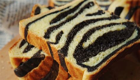 Fun Bread Ideas: Tiger Striped Orange & Chocolate Bread