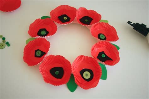 Remembrance Day Poppy Wreath - Mama.Papa.Bubba.