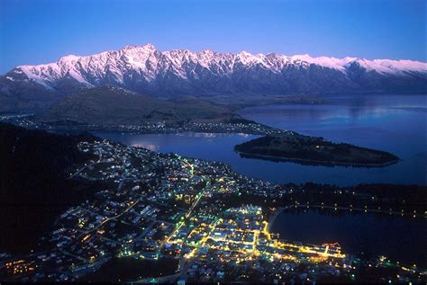 Queenstown, New Zealand – Travel Guide | Tourist Destinations