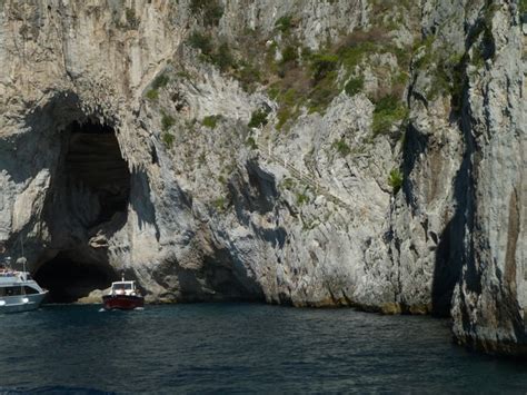 Capri Boat Tour From Sorrento-Itinerary 2021 | Cruising Sea