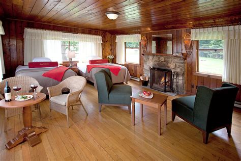 Winter Weekends in Lakefront Cabins | Olympic National Park & Forest