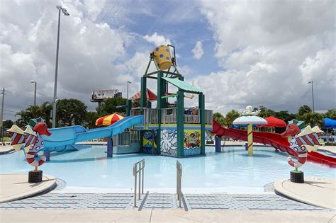 Grapeland Water Park - Miami