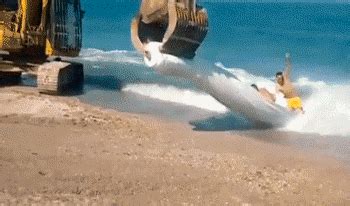 IRTI - funny GIF #1586 - tags: beach spin guys digger awesome