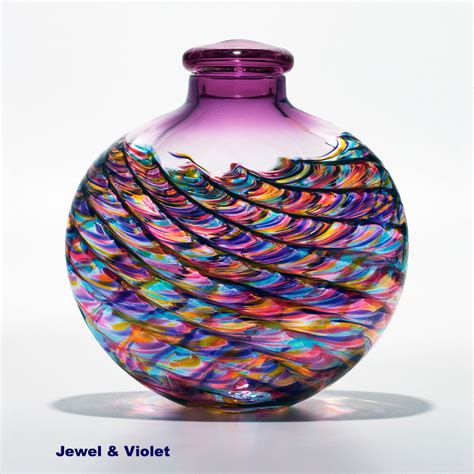 Decorative Urn I 'Optic Rib Flattened' by Michael Trimpol I Boha Glass