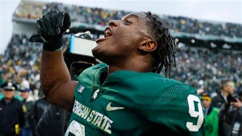 Michigan State RB Kenneth Walker III's 5-TD day against Michigan ...