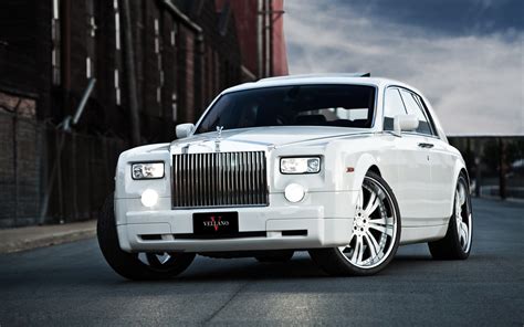 White Rolls Royce Wraith Wallpaper