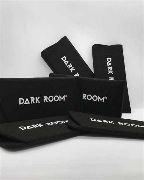 Dark Room – Ale Bernal