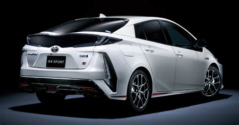 Modern Jdm Car Toyota Prius Phv Gr Sport Jdmsmoke - Latest Toyota News