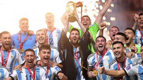 What was Lionel Messi wearing while lifting World Cup trophy? Argentina ...