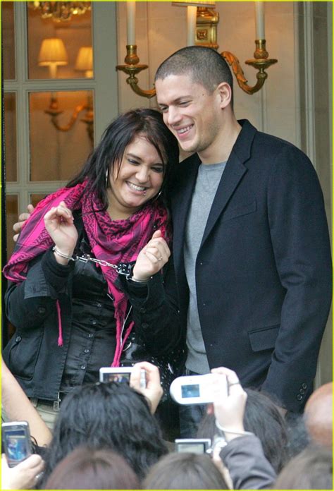 Wentworth Miller is Handcuffed: Photo 1000051 | Pictures | Just Jared