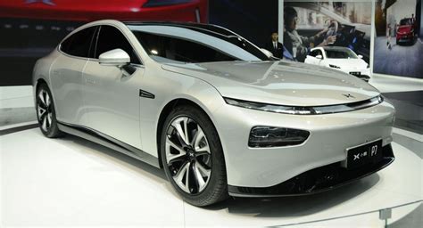 Xpeng P7 Electric Sporty Sedan Has 600 KM Range, Level 3 Autonomy ...